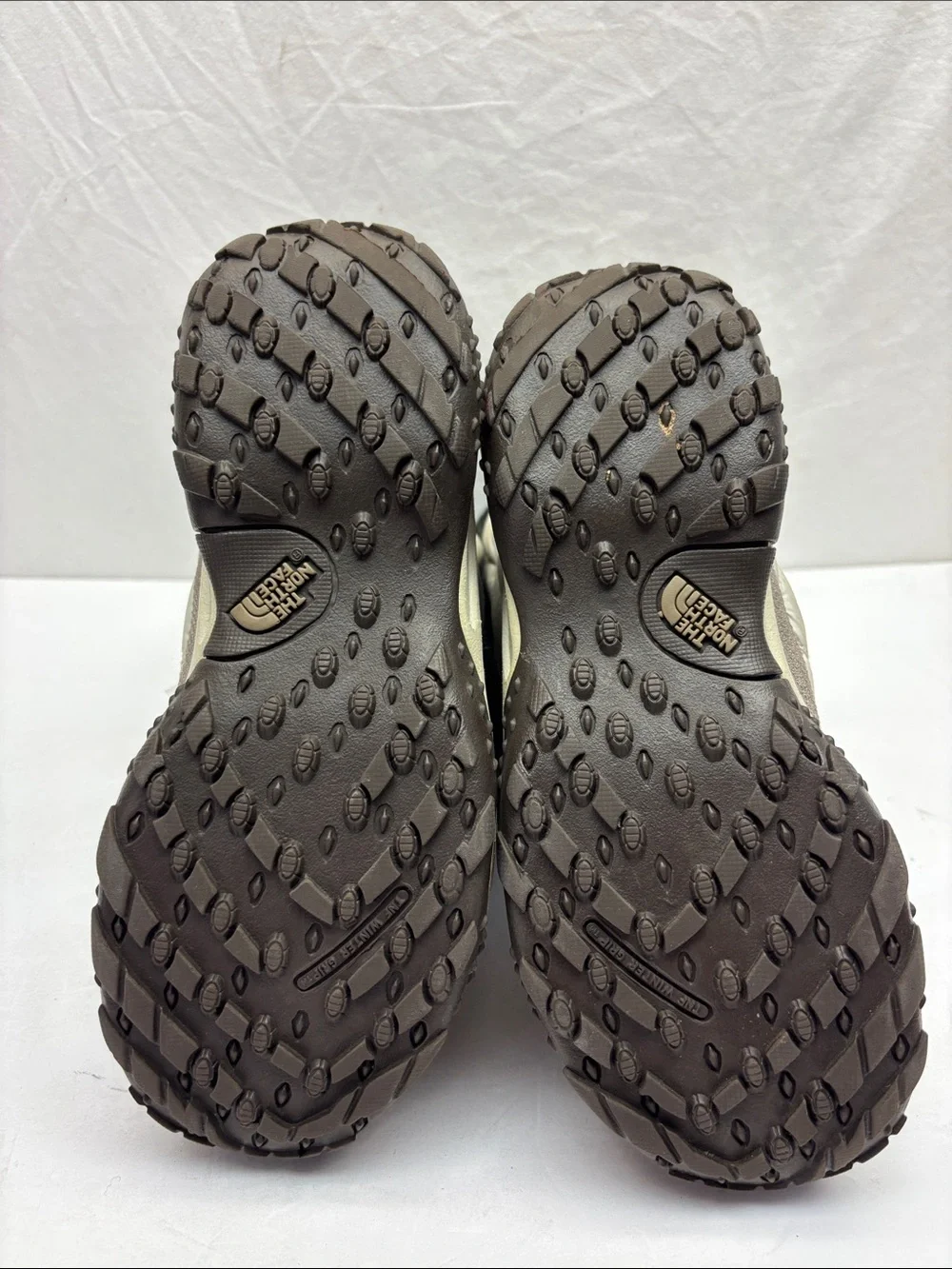 The North Face boots for big girls SZ 4, box 59